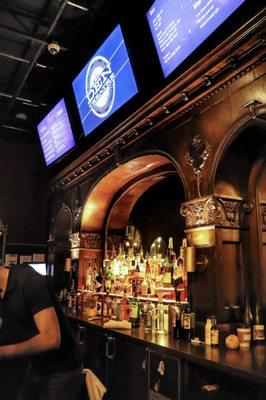 Full bar with craft beer, wine, and seasonal cocktails