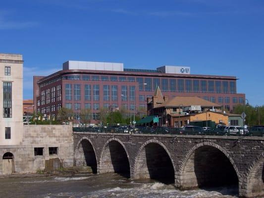 Excelled BlueCross BlueShield building, the Court Street bridge and the Genesee River