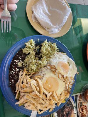 Chilaquiles de Pollo