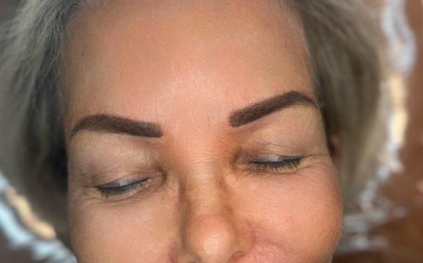 Powder brows permanent make up