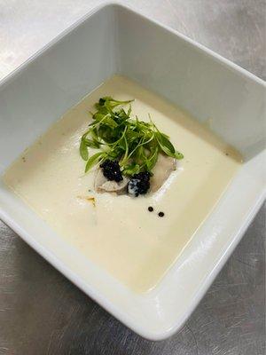 ZUPPA D'IERi - Cauliflower soup with poached oyster and caviar