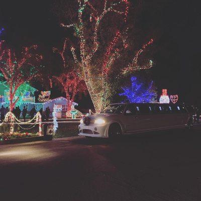 Christmas light tours in our Lincoln Navigator Limousine