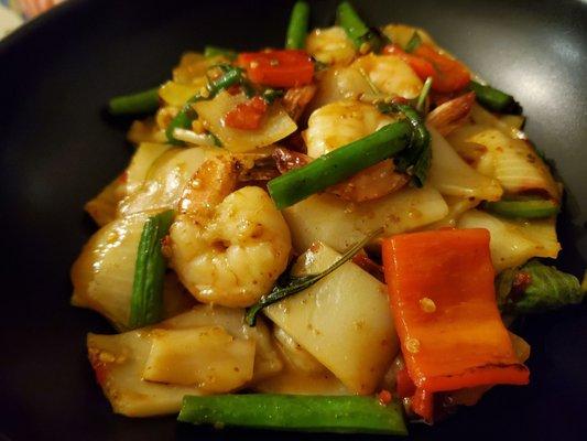 Drunken noodles with shrimp