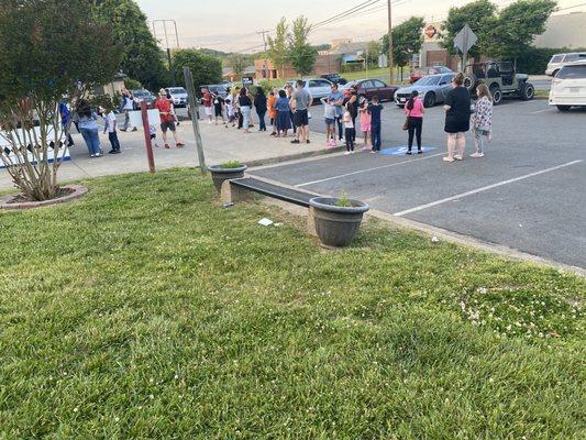 Line outside for icecream