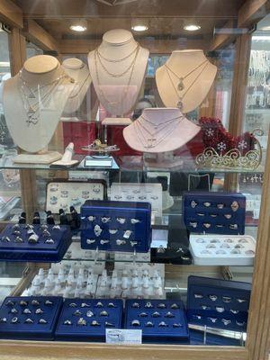 Exquisite diamond and gemstones galore come take a look