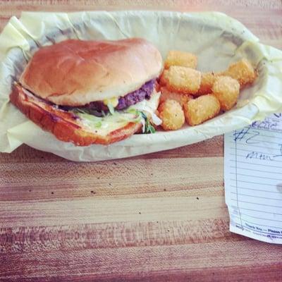 Cheeseburger with tots