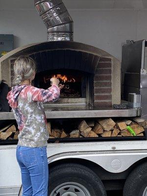 Who knew? A food truck with a brick oven!!