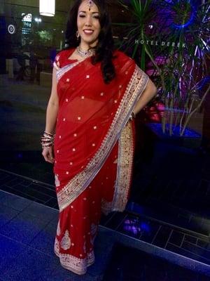 My outfit for tonight's Sanjeet Mexican&IndianWedding Bought my entire outfit here. #RedAndGold #Sari #Saree #MangTikka #Bangles