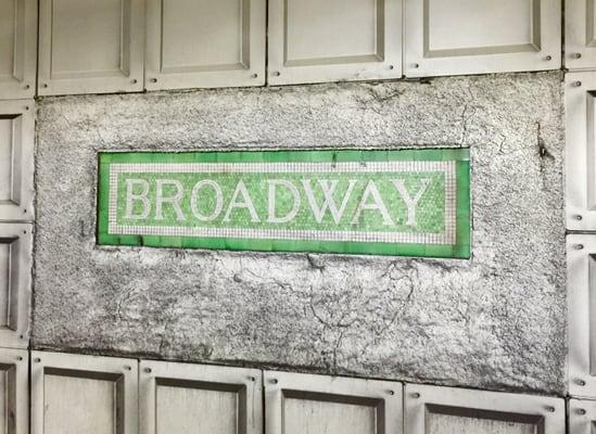 Broadway sign