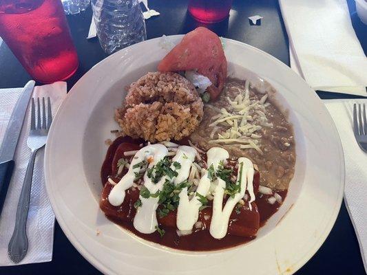 Chicken Enchiladas Red