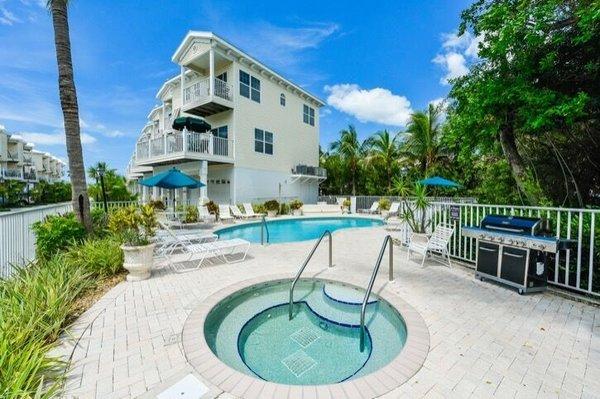 Convieniently located just across the street from the Gulf with easy beach access. Many condo complexes offer heated pools an...