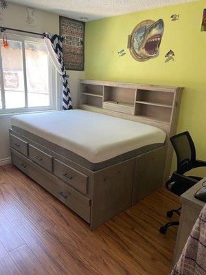 New platform bed with storage and trundle!!!