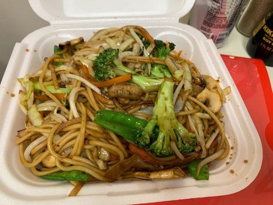 Vegetable lo mein