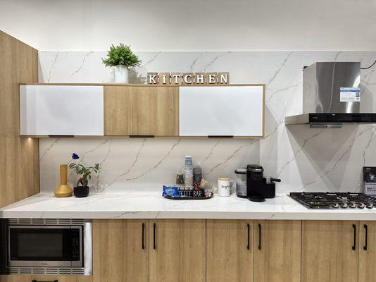 Wood + Matte White frameless cabinet with Robam Appliance