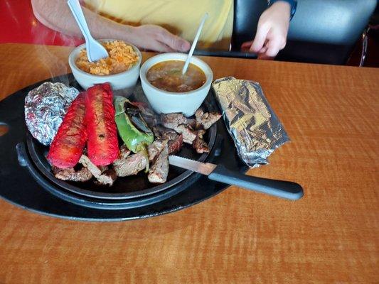 Beef fajita 1/2 lb plate, plus sausage