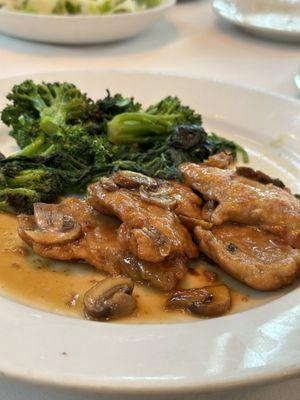 Veal with broccoli and spinach (instead of potatoes)