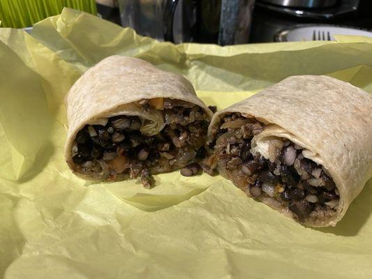 Asada burrito with black beans