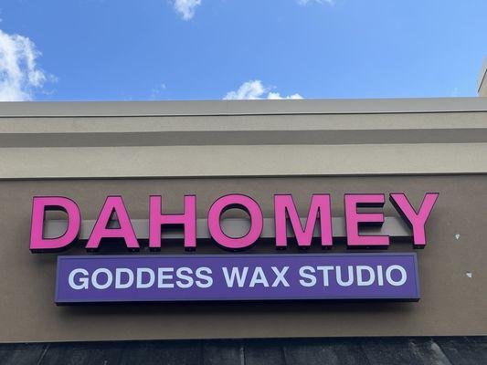 Dahomey Goddess Wax Studio