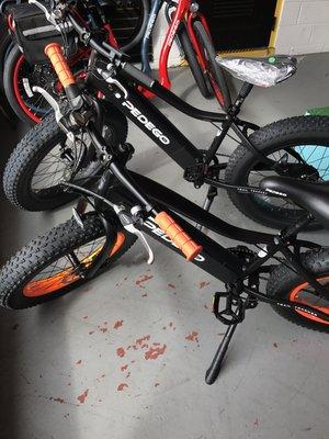 20" kids trail tracker decked out! Black on orange