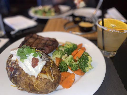 Filet mignon and the Eldo margarita