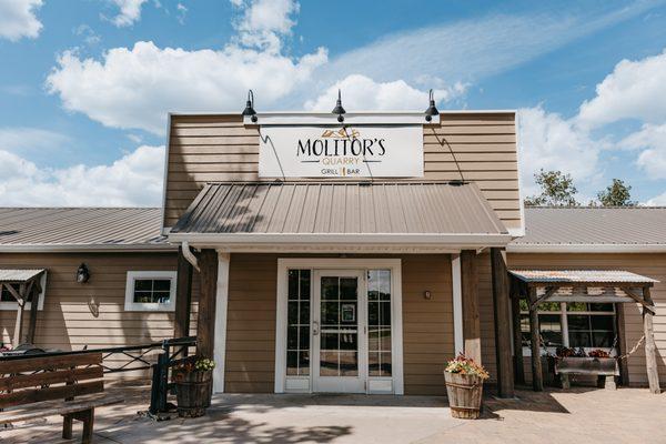 Molitor's Quarry Grill and Bar