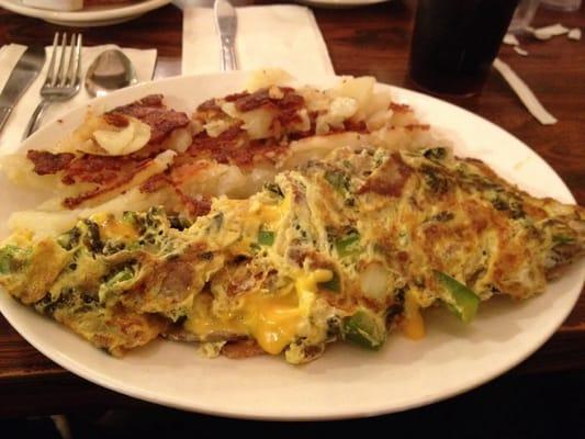 Veggie/sausage omelet with potatoes