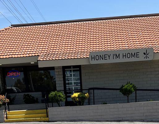 Honey I'm Home Entrance