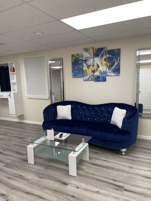 Clean & Comfortable waiting area!