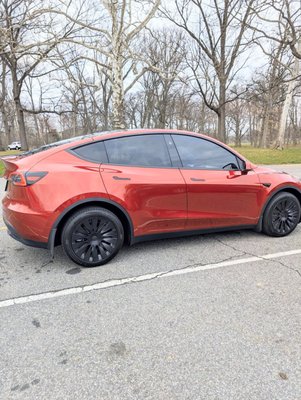 2024 Tesla Model Y Long Range, ultra red