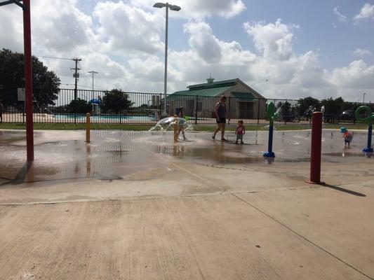 Splash pad