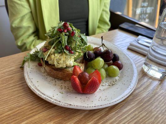 Brunch Menu: Scrambled Egg & Avocado Toast arugula, zaatar with fresh fruit