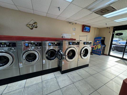 Laundromat Machines