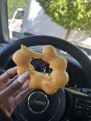 Crème brûlée mochi donut