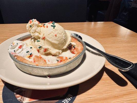 Confetti Pizookie