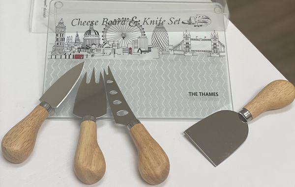 London scene cheese board and knife set