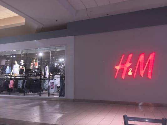 Out side H&M