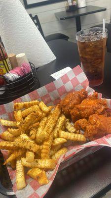 6pc buffalo wings, Cajun Fries  ft. Sweet Tea