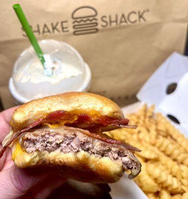 Pumpkin Patch Shake, Fries & hot Hot Ones- Burger