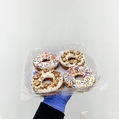 4 pack of protein donuts