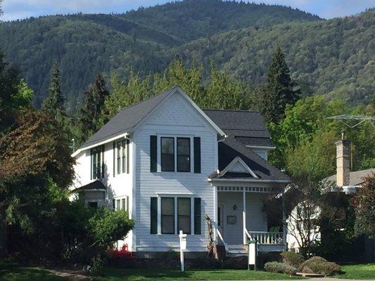 Located in a lovingly restored 1895 Victorian house on Siskiyou Blvd.