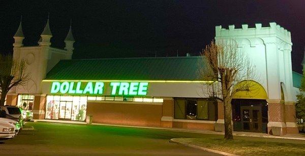 Dollar Tree, Vineland storefront