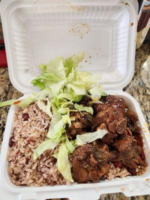 Cold stew chicken  w what is supposed to be cabbage