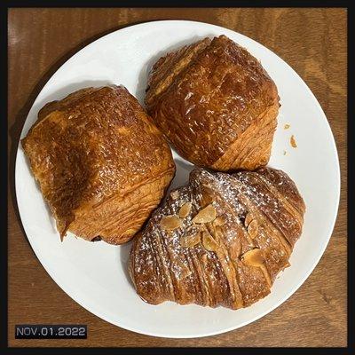 11/1/2022 - Tartinery TGTG surprise bag (Two chocolate croissants and one almond croissant) $3.99