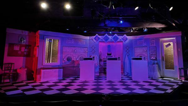 The set design was fabulous!!