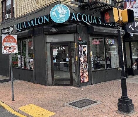 Acqua Salon