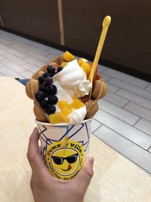 Bubble Waffle with Fruit