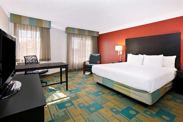 La Quinta Inn & Suites By Wyndham Dallas DFW Airport North