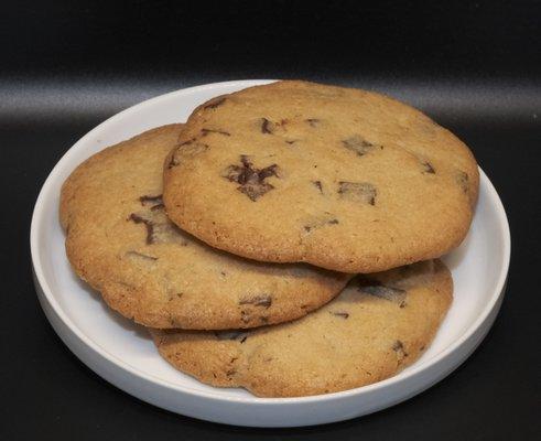 Jumbo Chocolate Chunk Cookie