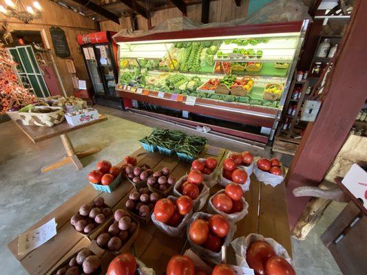 Tomatoes, pears, grapes, cauliflower, broccoli, and more. Keeping it local.