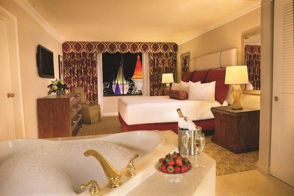 Royal Luxury Suite